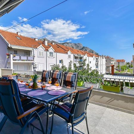 Apartment Ela Omiš Exterior foto
