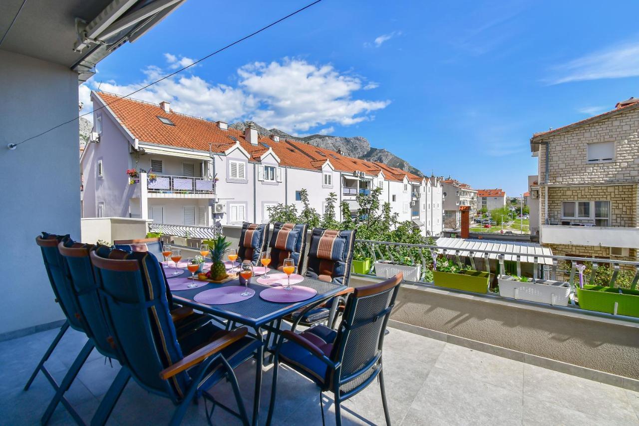 Apartment Ela Omiš Exterior foto