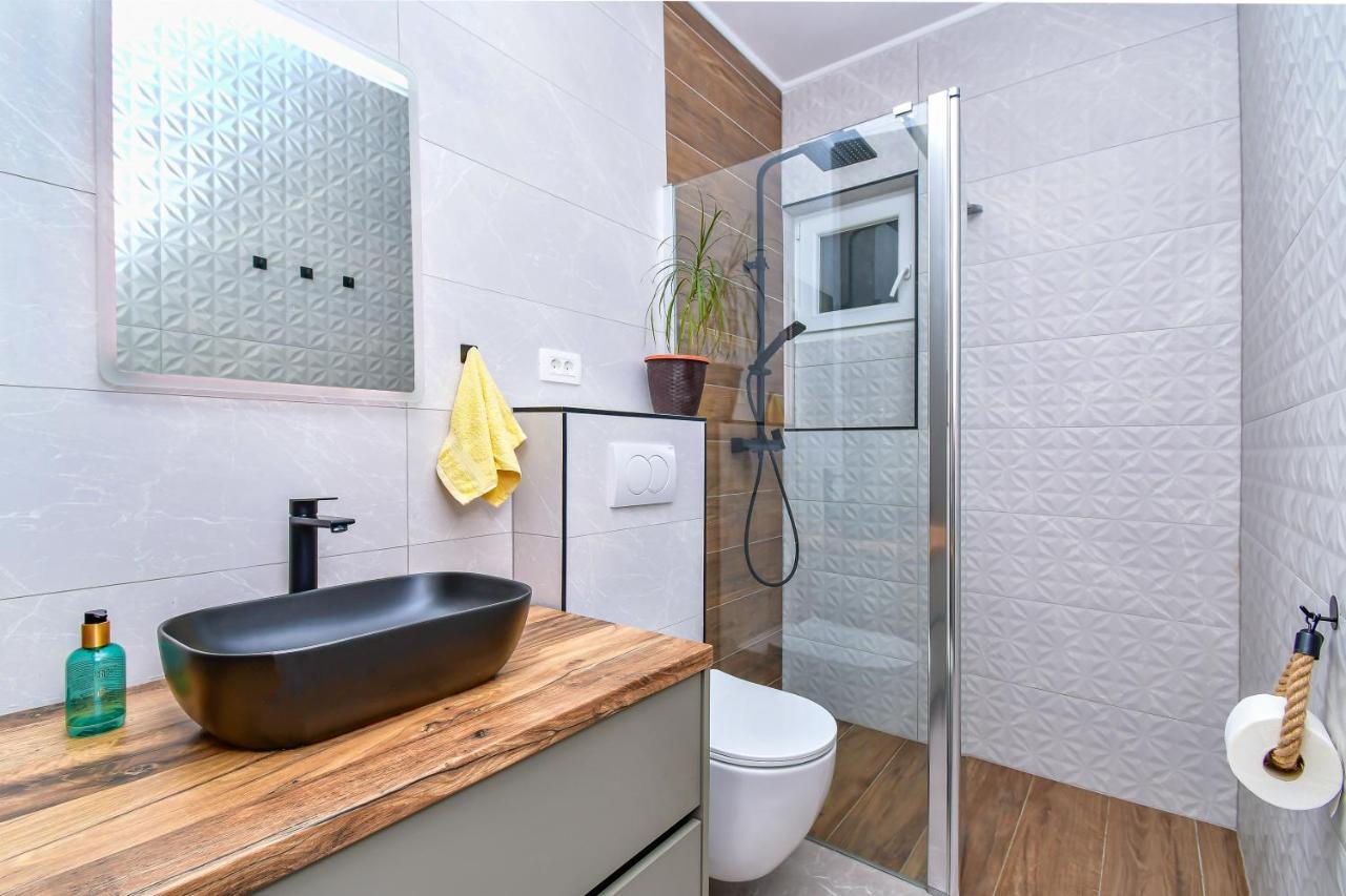 Apartment Ela Omiš Exterior foto
